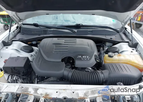 2014 Dodge Charger Sxt Plus z USA, uszkodzony, nr VIN 2C3CDXJG1EH341243